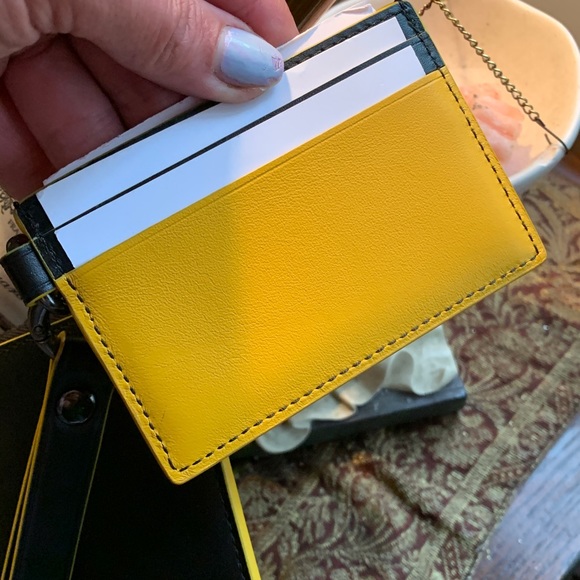 SOLD⛔️Authentic COACH refined calf leather  zip LG wristlet /removable card - Picture 4 of 15